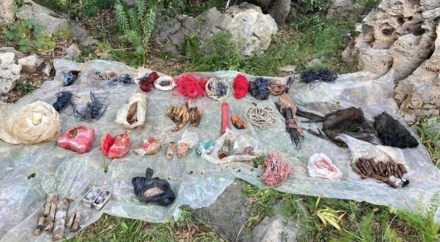 Irak'ta çok sayıda silah ve mühimmat ele geçirildi