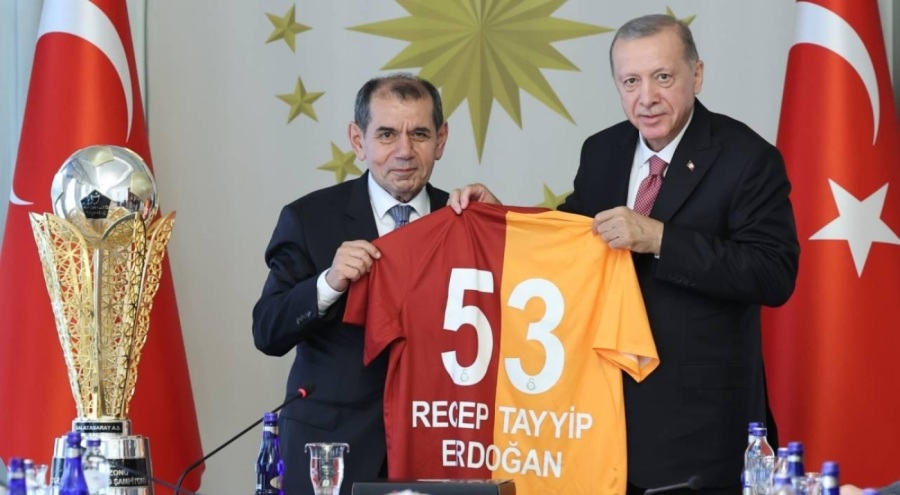Galatasaray, Cumhurbaşkanı Erdoğan'ı ziyaret etti
