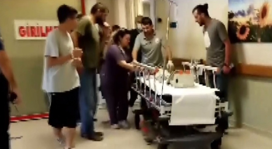 Bursa'da 3. kattan düşen bebek yaşam mücadelesi veriyor