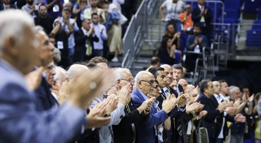 Fenerbahçe'de teknik direktörlük için ismi geçen isimlerden peş peşe açıklamalar!