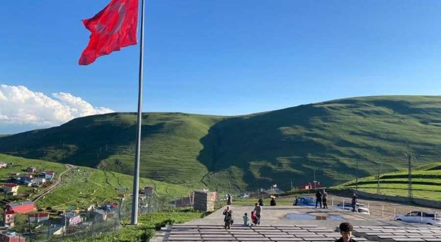 Ardahan'daki "Atatürk silüeti" bu yıl da görülmeye başlandı