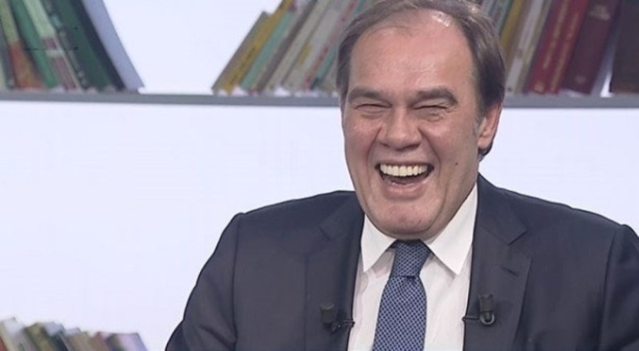 Demirören'den "küçülme" iddialarına cevap geldi: Çalışma arkadaşlarımızın şevkini kırmak için üretilmiş dedikodular