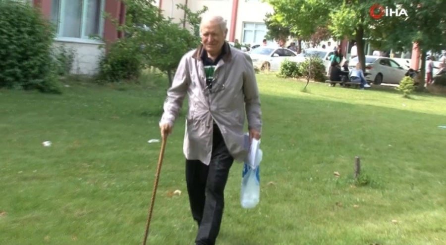 80 yaşındaki Şevki Kılıç YKS sınavına girdi