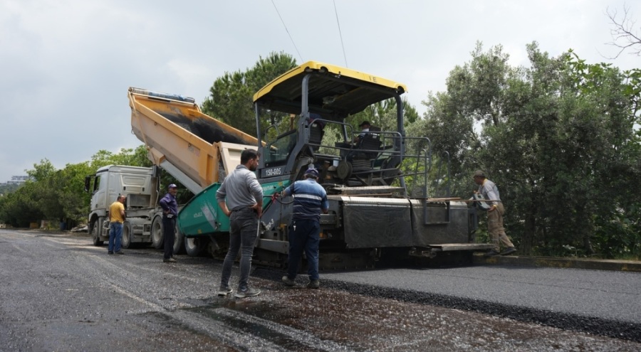 Gemlik Belediyesi'nden Küçük Sanayi'ye yol desteği