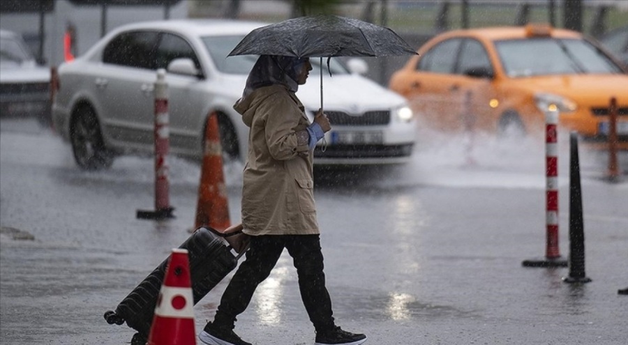 Ankara'da kuvvetli yağış etkisini gösterdi