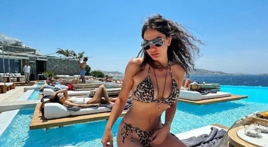 Demet Özdemir'den iddialı pozlar