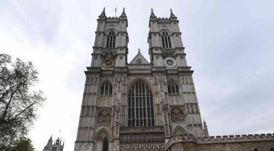 İngiltere'de din adamları ilk kez maaşlarına zam talep etti