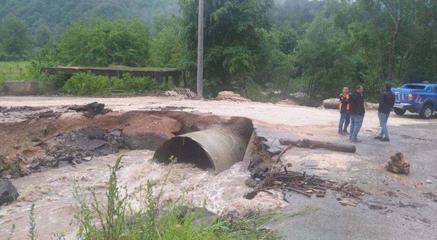 Düzce'de dere yatağına yakın olan ev ve köyler tahliye edilecek