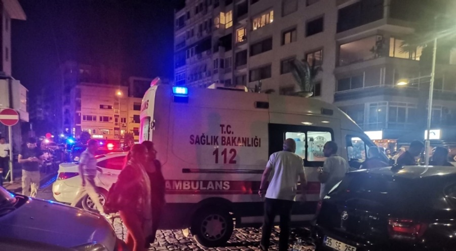 İzmir'de sözlü tartışmada polis göğsünden bıçaklandı
