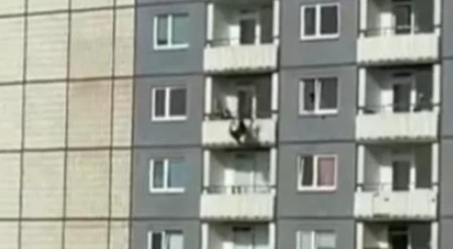 Yasak aşk yaşadığı sevgilisinin kocasına yakalanmamak için saklanmak istedi! 12. kattan aşağı düştü