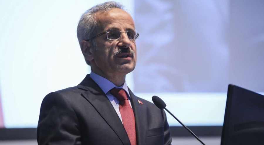Bakan Abdulkadir Uraloğlu: Fahiş fiyatlı bilet satışına geçit verilmeyecek