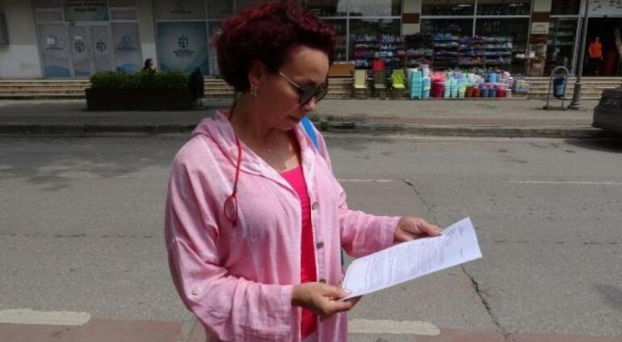 Kanser iddiasıyla göğüsleri alınmıştı, hayatı alt üst oldu