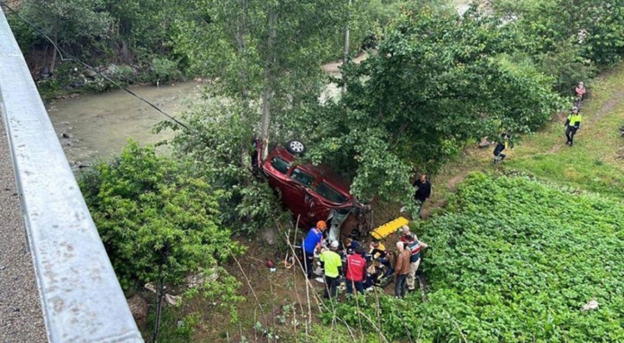 Korkunç kaza: 2 üniversite öğrencisi öldü, 3 kişi yaralandı
