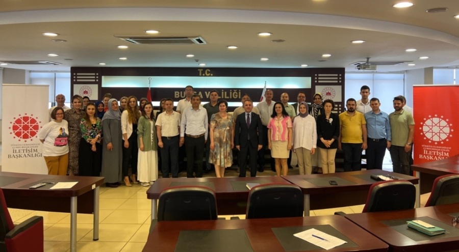 Bursa'da dezenformasyonla mücadele bağlamında dijital medya okuryazarlığı eğitimleri sürüyor