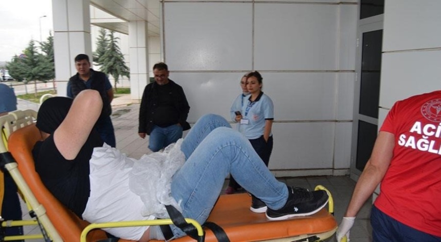 Tartıştığı damadını bacağından bıçakla yaraladı