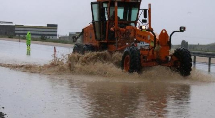 Niğde ve Aksaray'a ulaşım kontrollü sağlanıyor