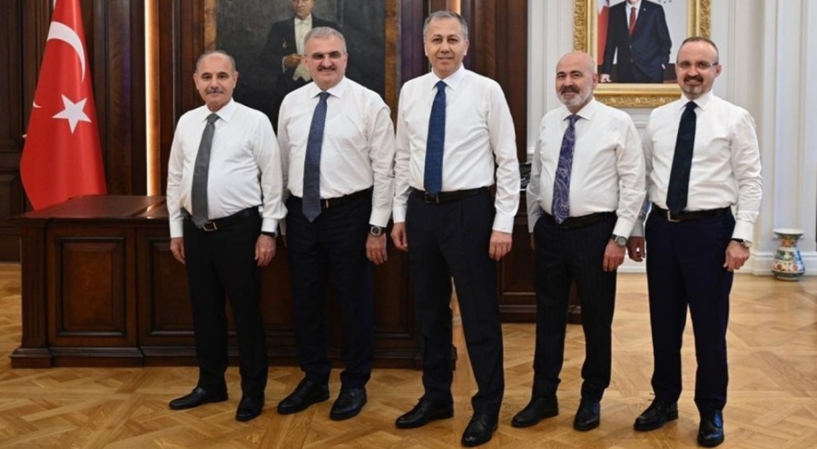 Bakan Yerlikaya, yeni yardımcılarını tebrik etti