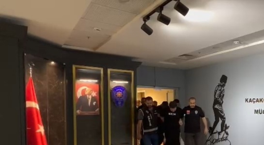 Bursa merkezli ruhsatsız silah operasyonu: 5 kişiye tutuklama!