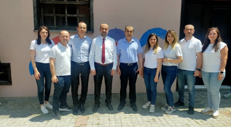 Duvarlar, 'bağımlılıkla mücadele' için boyandı