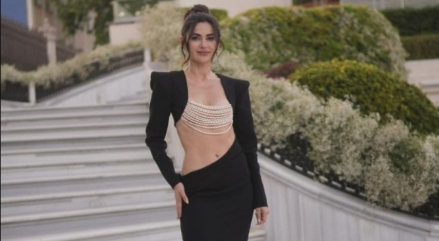 Nesrin Cavadzade göz kamaştırdı