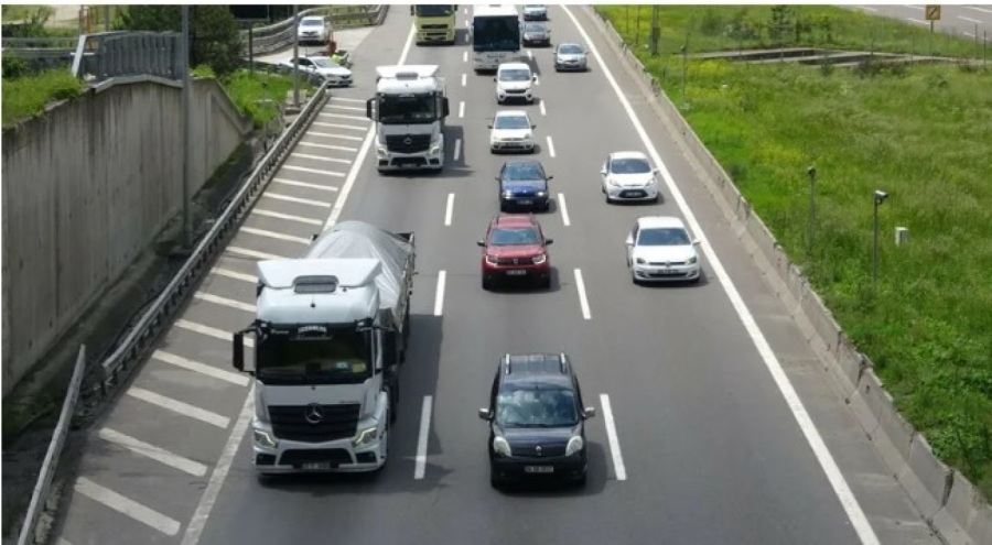 TEM Otoyolu'nda bayram trafiği başladı