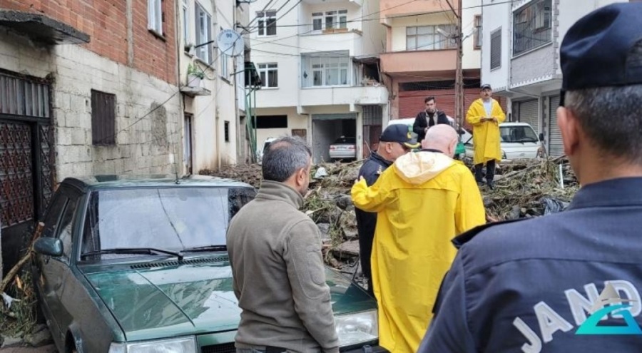 Giresun'da sağanak etkisini gösterdi