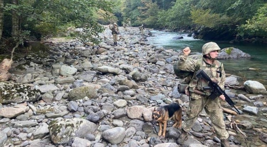 Bakanlık açıkladı! 37'si FETÖ'cü 53 kişi yakalandı