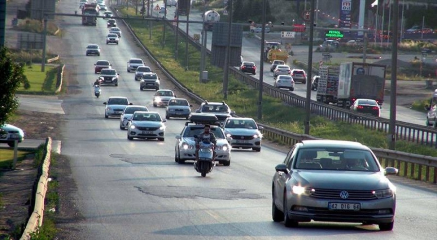 Ankara- Kırıkkale yolunda bayram trafiği başladı