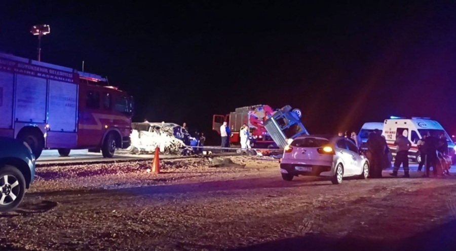 Katliam gibi kaza: Ölü ve yaralılar var