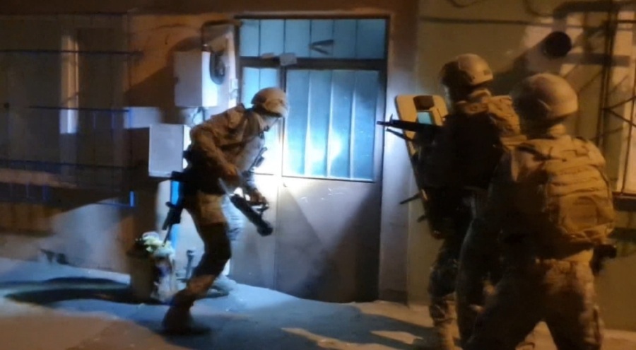Bursa'da narkotik operasyonunda yakalanan 67 şüpheliden 49'u tutuklandı