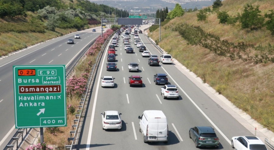 İstanbul - İzmir Otoyolu Bursa geçişinde trafik yoğunluğu!