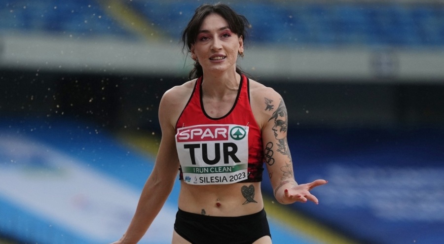 Tuğba Danışmaz'dan gümüş madalya