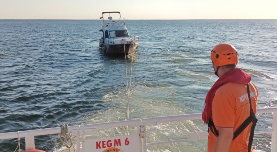 İstanbul Gürpınar açıklarında tekne arızası!