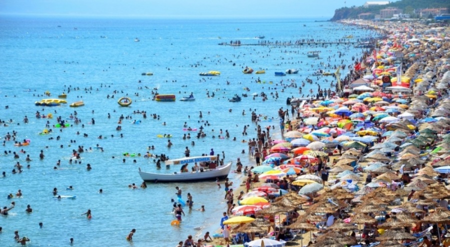 Türkiye bayramda tıklım tıklım! 'Rezervasyonsuz gelmeyin'