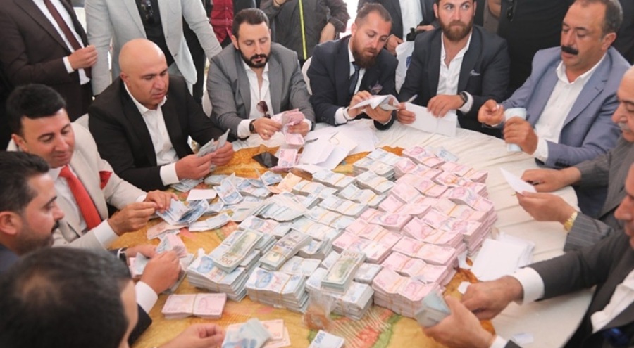 2 gün, 2 gece süren aşiret düğününde milyonlar havada uçuştu!