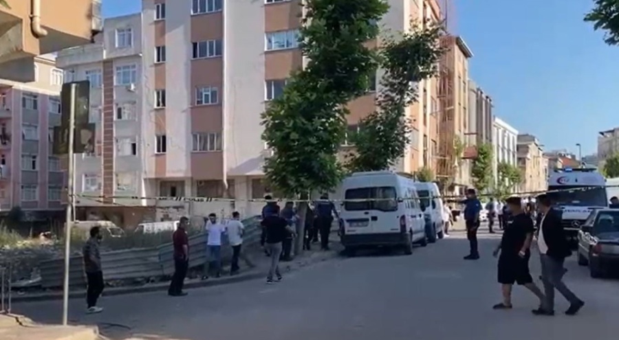 İstaanbul'da sokak ortasında silahlı saldırı