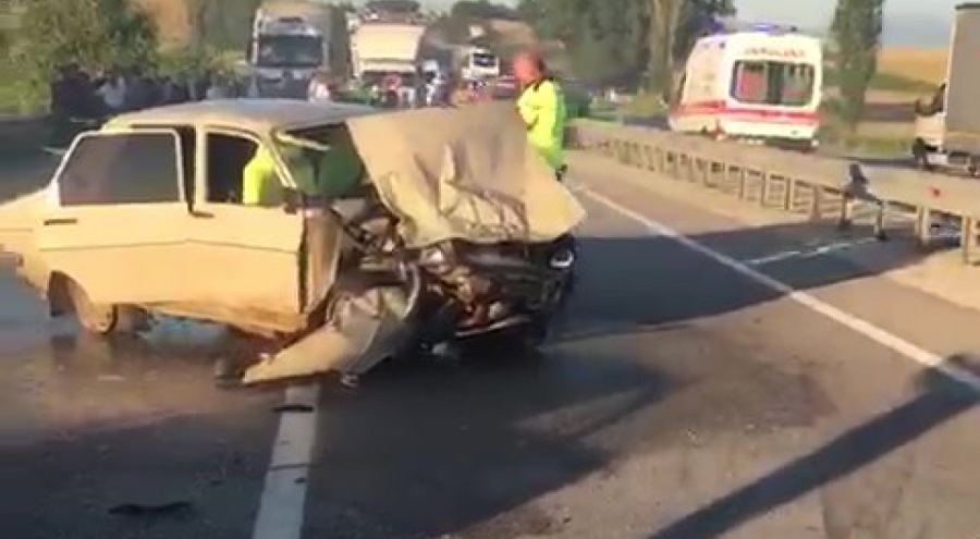 Düğün yolunda feci kaza... Yanarak can verdiler!