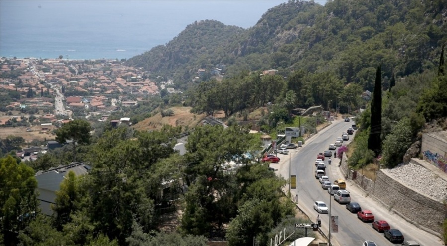 Bayram tatilinin ilk 3 gününde Muğla'ya binlerce araç giriş yaptı!
