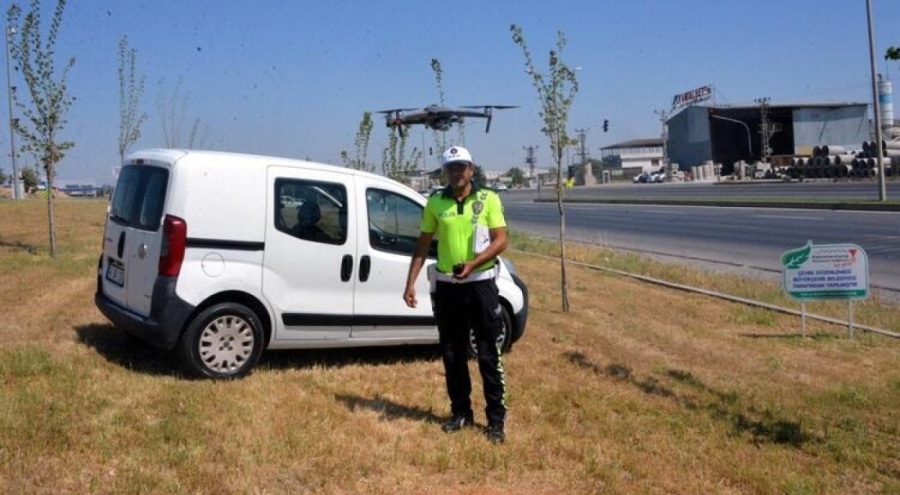 Dronlu denetimde kırmızı ışık ihlalinden 22 sürücüye ceza yağdı!