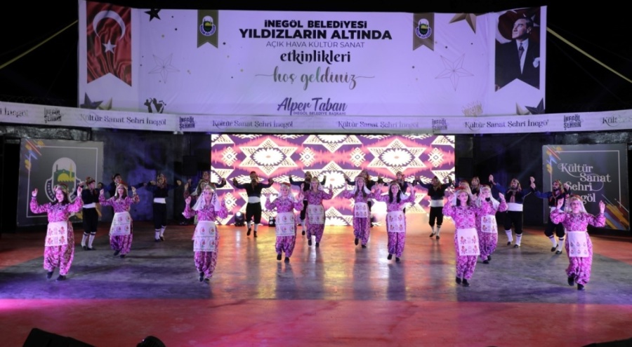 İnegöl Belediyesi Halk Dansları Topluluğundan muhteşem gece