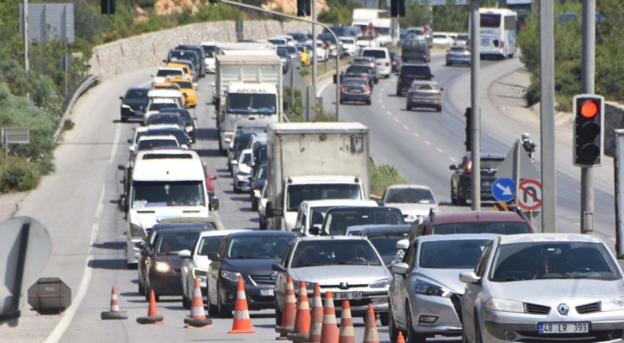 Bodrum'a 100 bin araç giriş yaptı