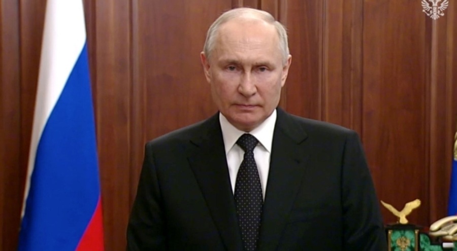 Putin, askerlere seslendi: Aslında iç savaşı durdurdunuz