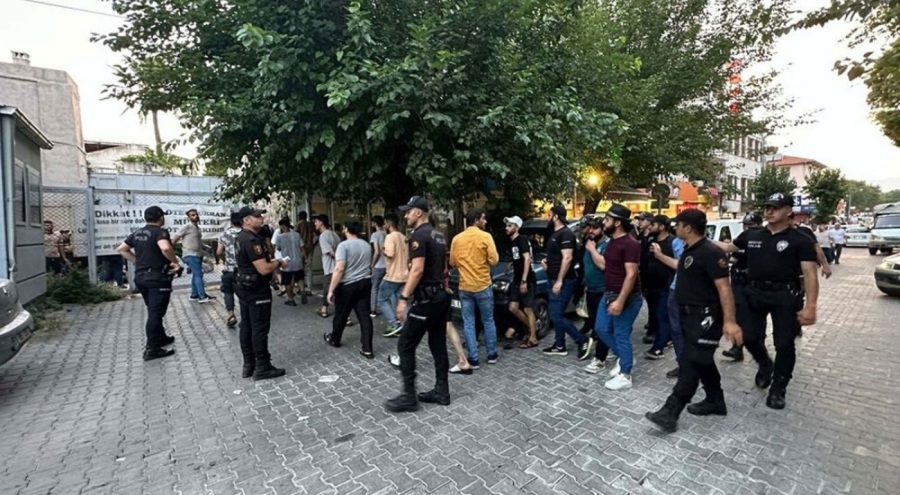 İzmir'de 120 kaçak göçmen yakalandı