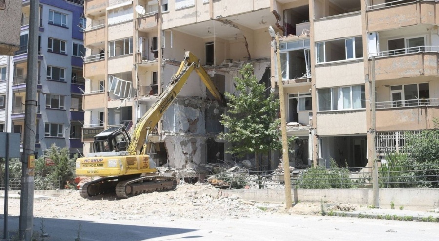 Lütfü Savaş: Hatay'da iş yükü 12 kart arttı; araç sayımız düşürüldü