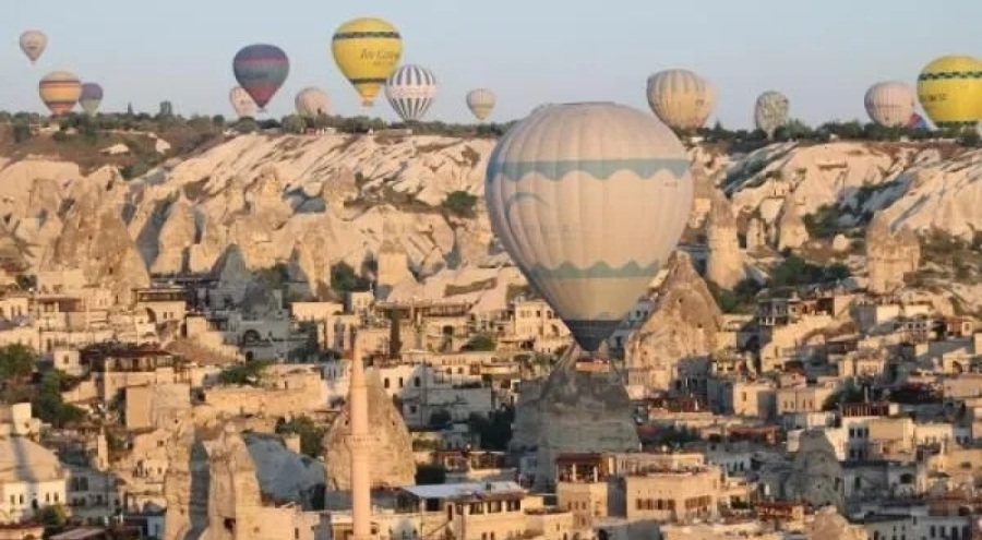 Kapadokya'da 1 saatlik balon turu 100 eurodan başlıyor