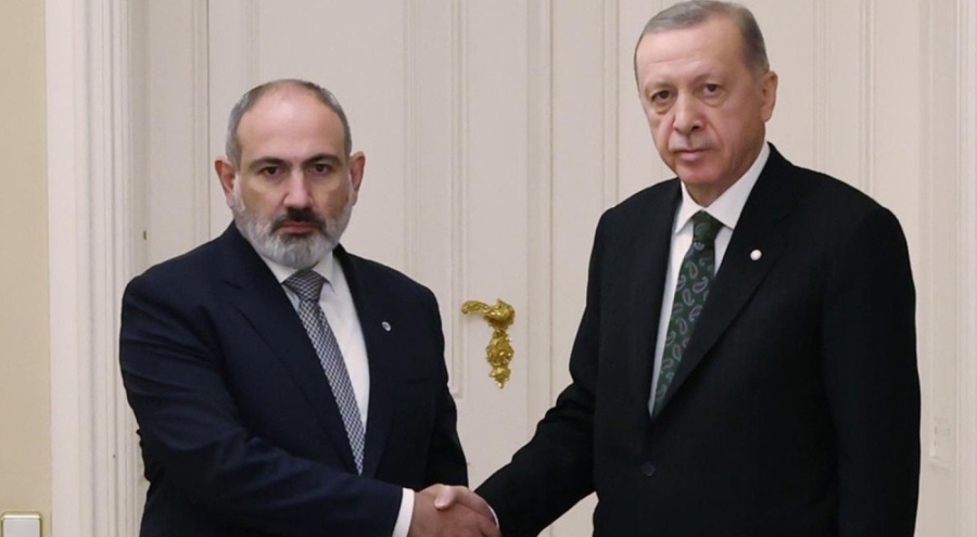 Erdoğan, Paşinyan ile görüştü