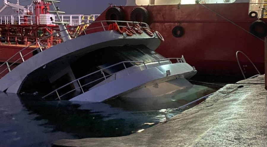 İstanbul'da tur teknesi battı