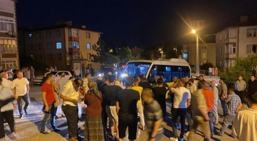 Minibüsün çarptığı yaya yaşamını yitirdi!