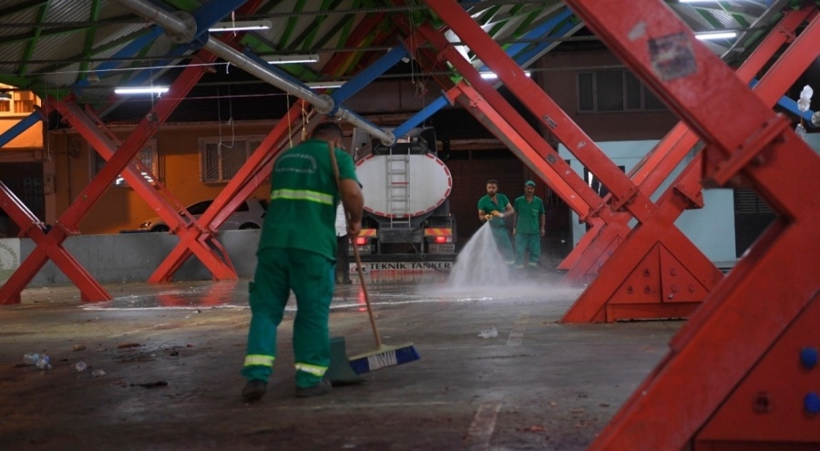 Bursa'da kurban kesim alanları temizleniyor