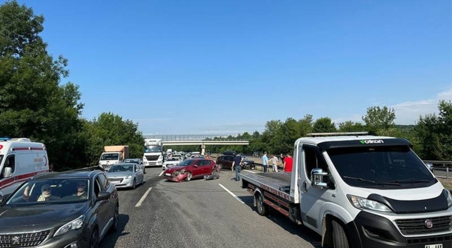 Anadolu Otoyolu'nda zincirleme kaza